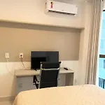 Flat A 100 Metros Da Praia - Bairro De Boa Viagem